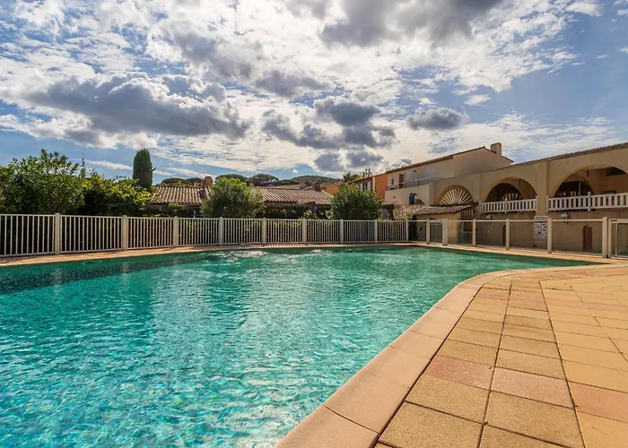 Prázdninový dům Les Parcs De Gassin-3 By Interhome *